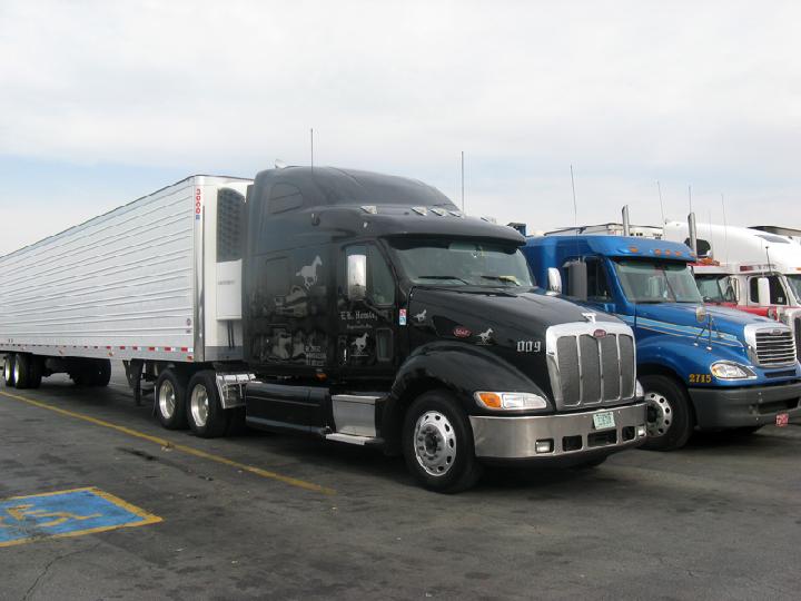 18-Camions 0004.JPG